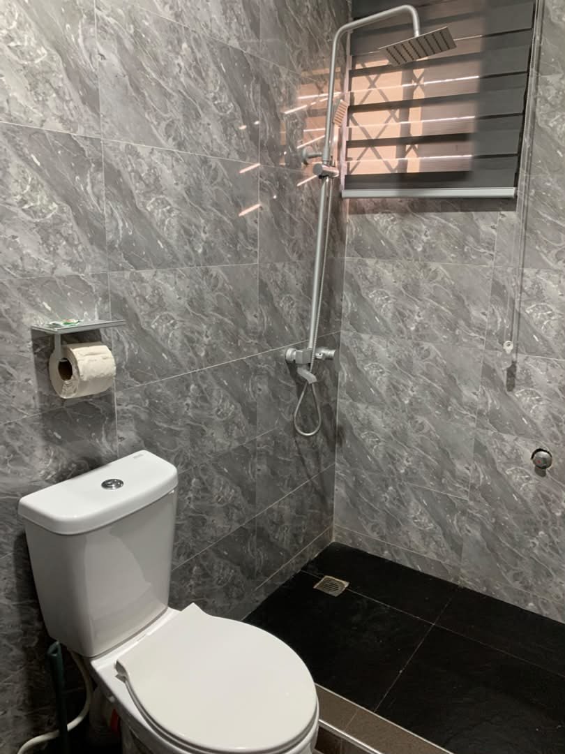 Duke 2 Second Bathroom
