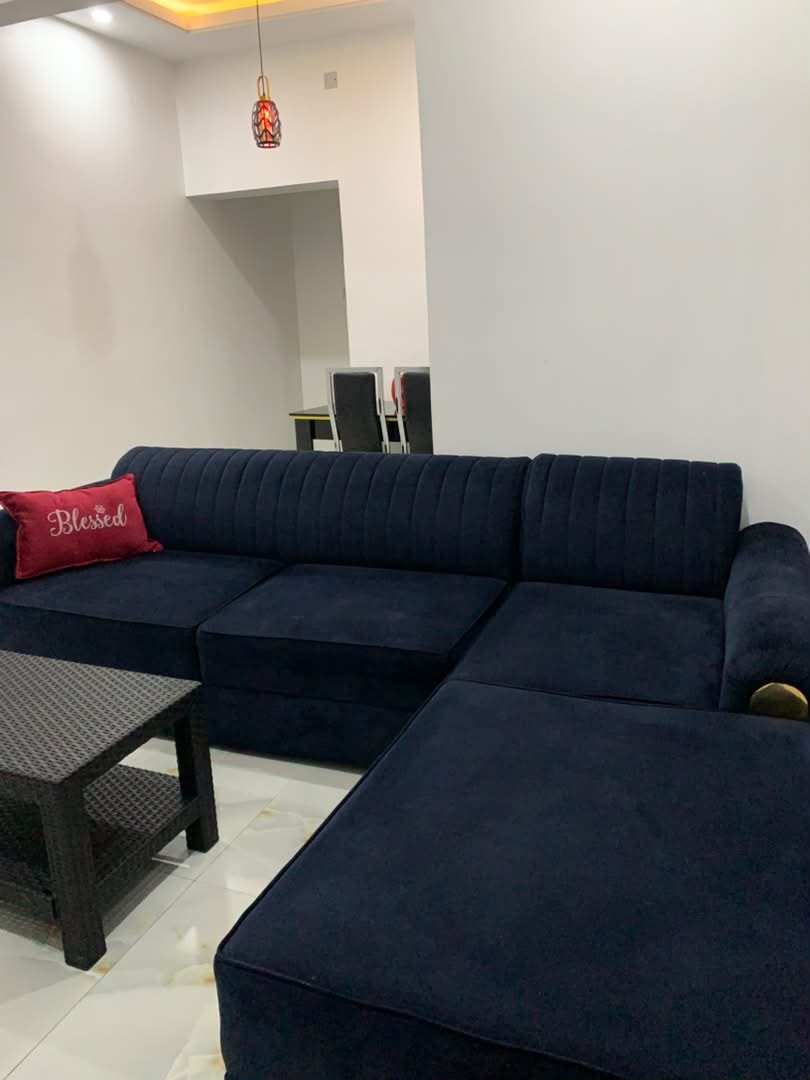 King 1 Sitting Room