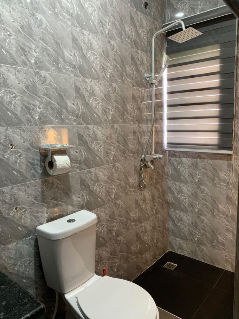 Prince 2 Master Bathroom